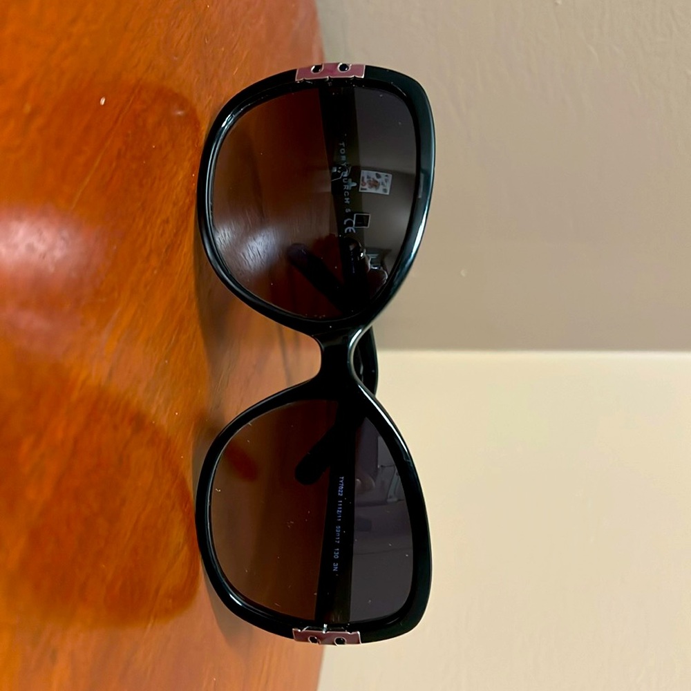 ToryBurch ladies suns
